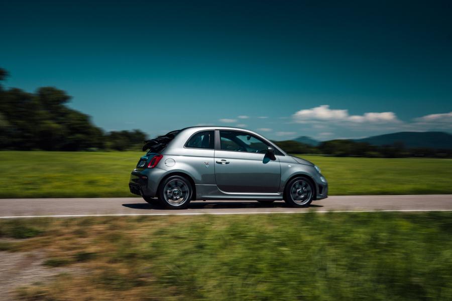  Abarth 595C (312) 2016 года  (WW) (фото 12 из 26)